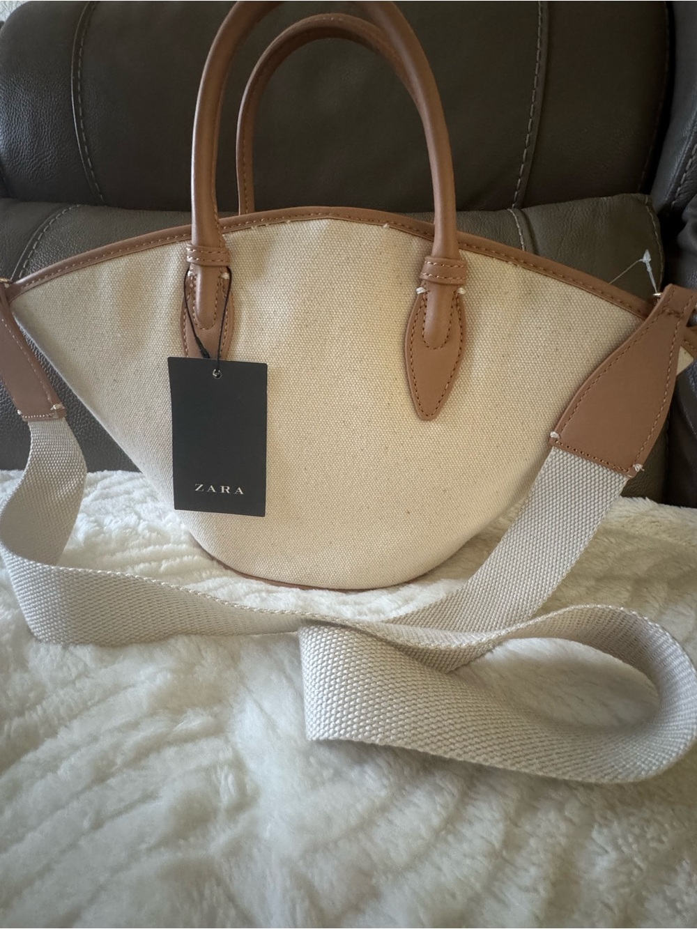 Zara Cream Canvas Tote with Tan Trim and Shoulder Strap - Picture 3 of 7